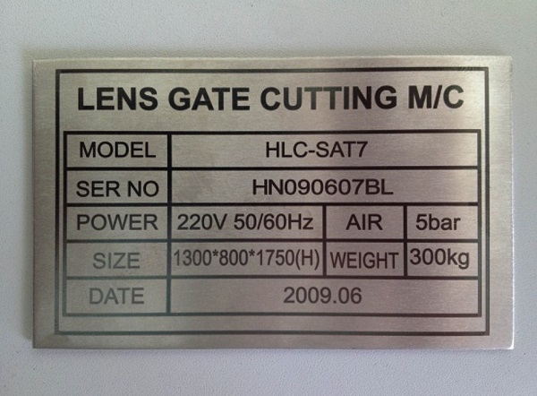 Khắc nhãn mác-logo trên kim loại bằng công nghệ khắc laser